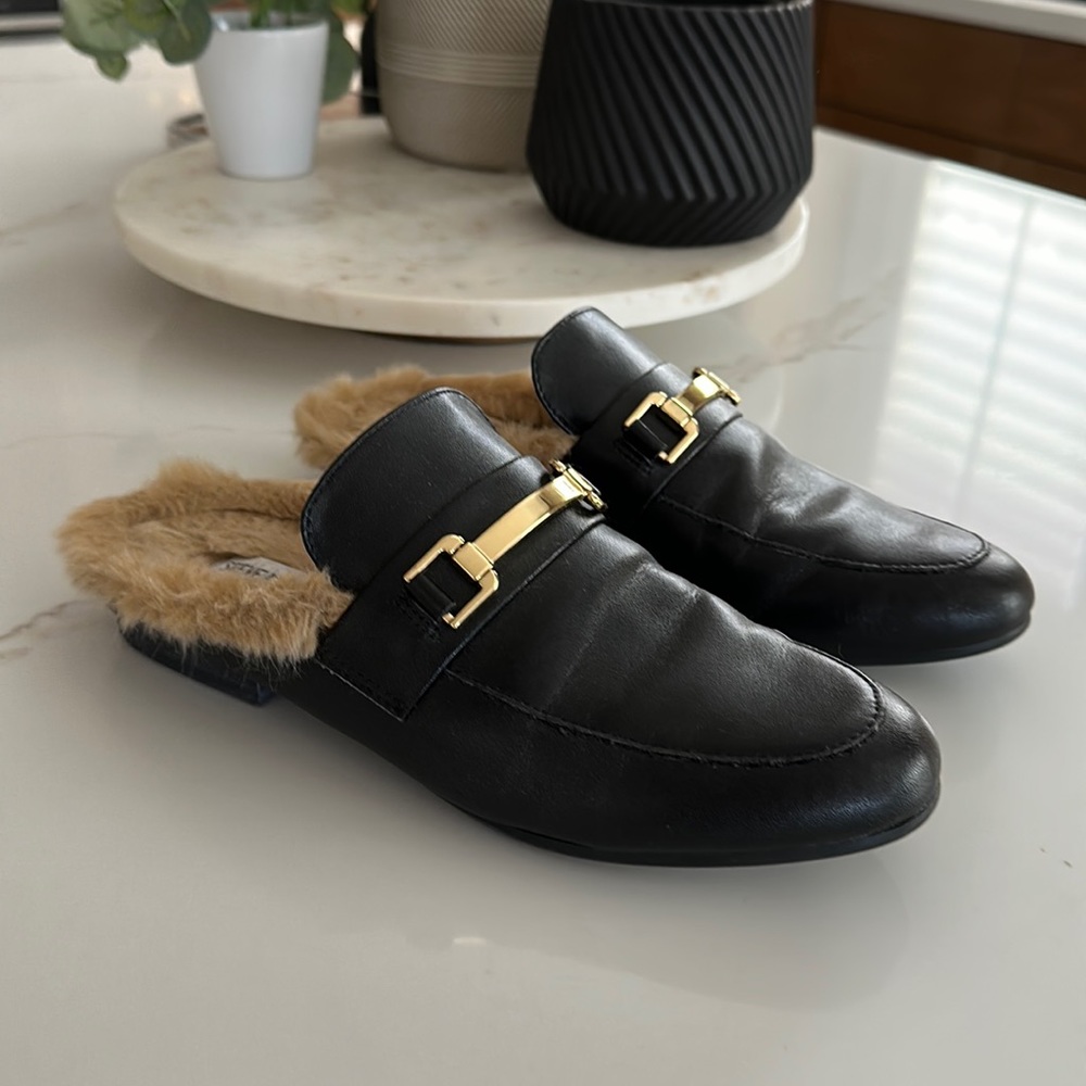 Steve Madden Brinly black fur lined slides